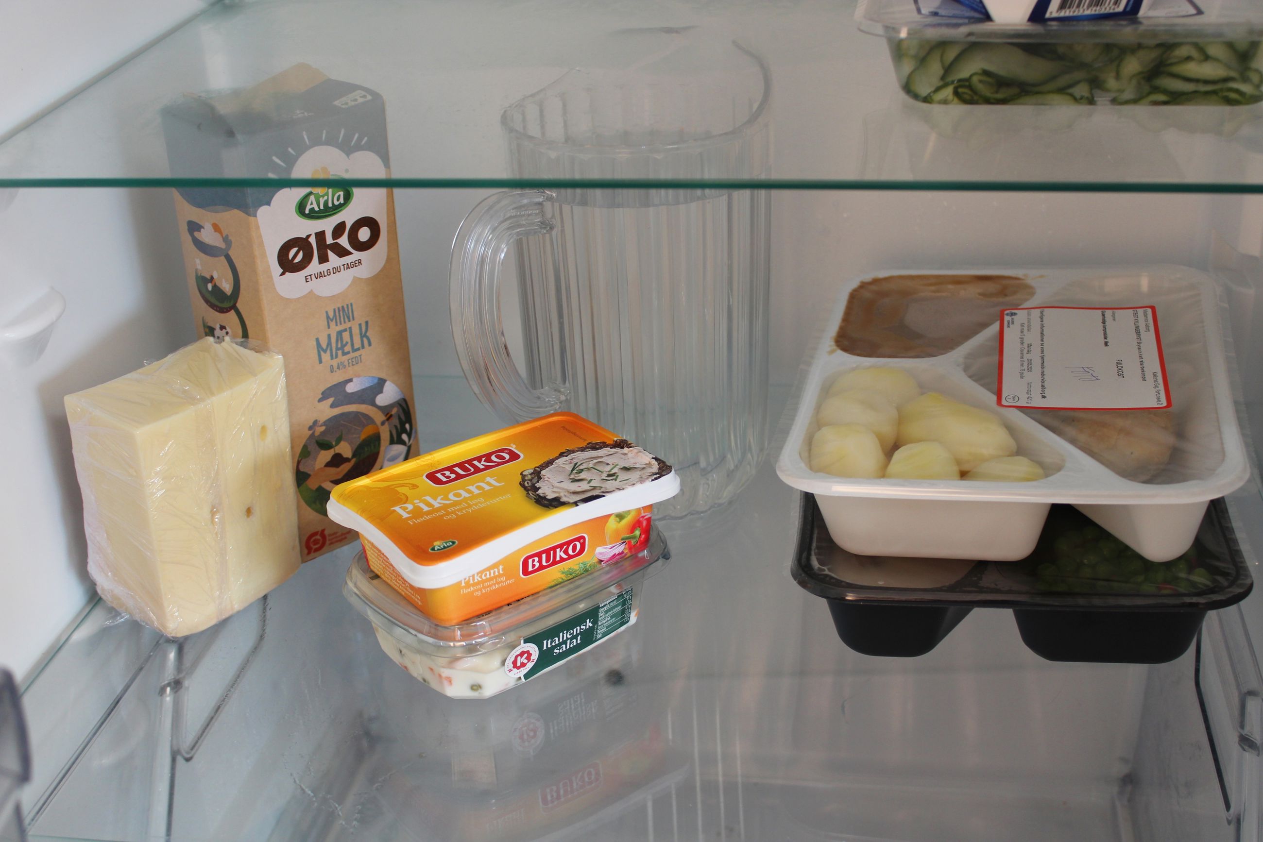 Billede af varer i køleskab
